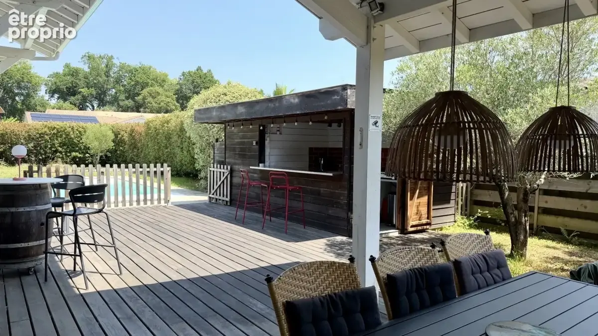 Villa contemporaine de 6 pieces de 133 m2 avec piscine et garage - photo 21