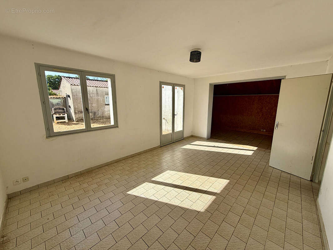 Maison 107 m² à Challans  - photo 4