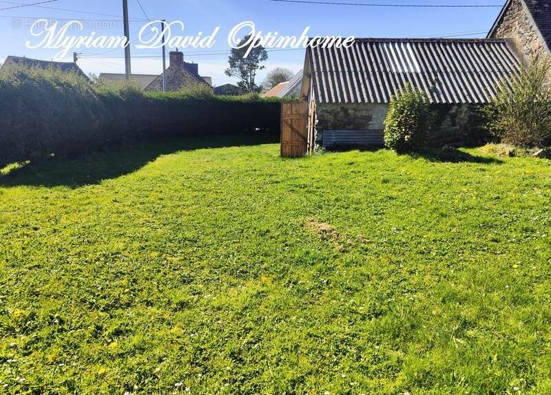 Maison à POULLAOUEN