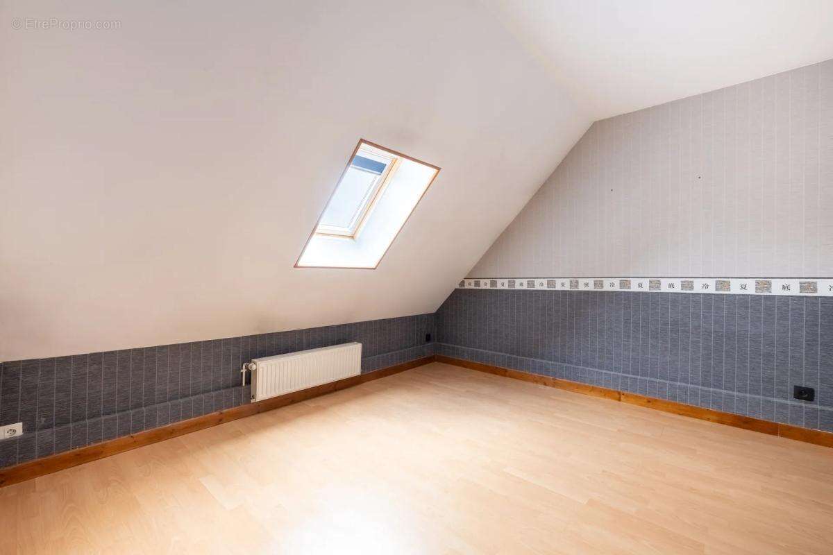 Maison à BALAGNY-SUR-THERAIN