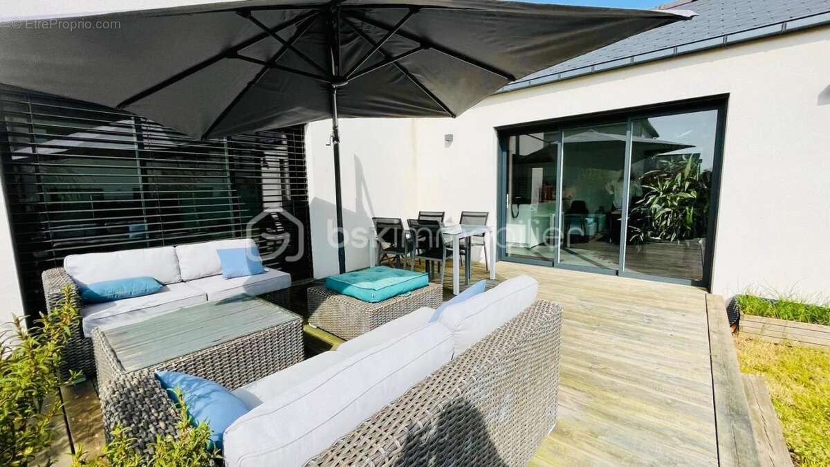 Maison à VERN-SUR-SEICHE