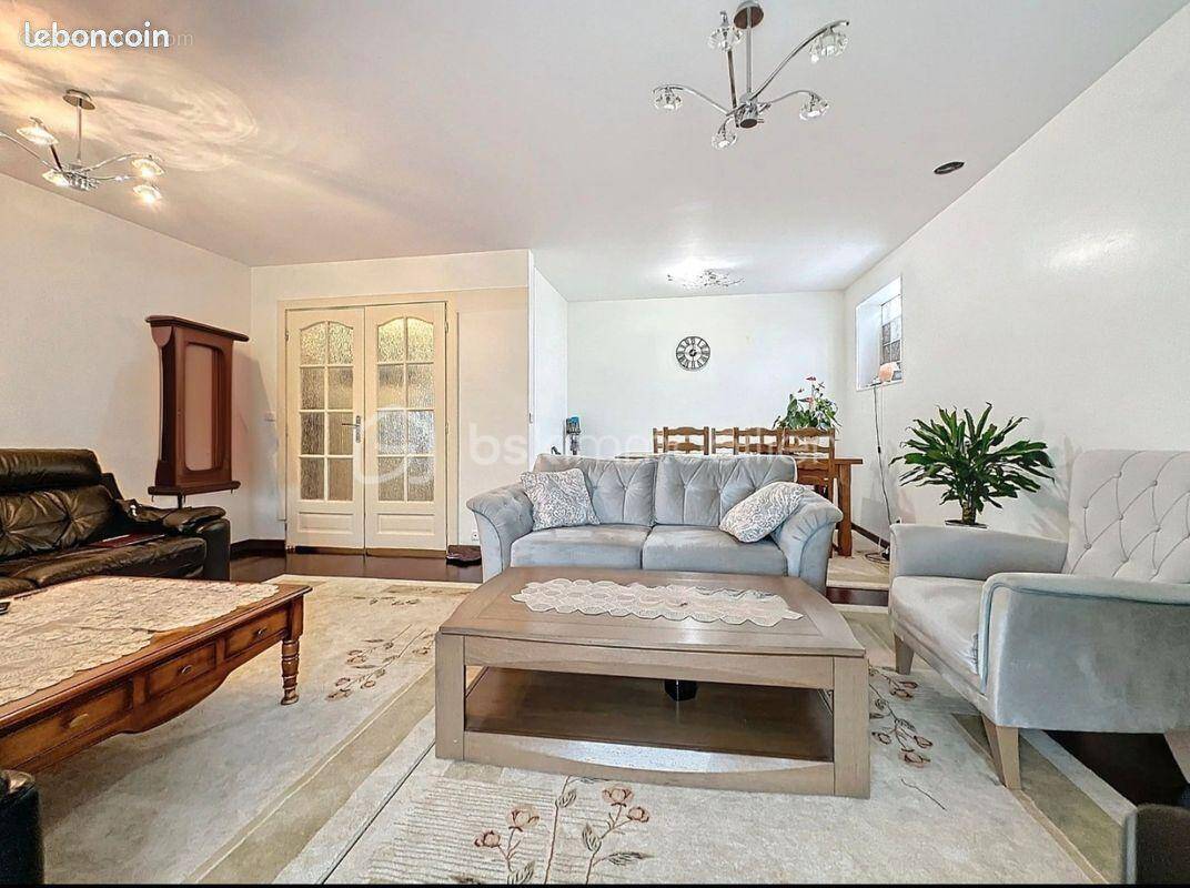Appartement à SAINTE-GENEVIEVE-DES-BOIS