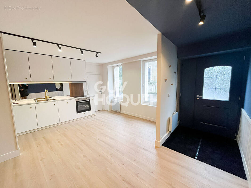 Maison à BRETTEVILLE-SUR-LAIZE