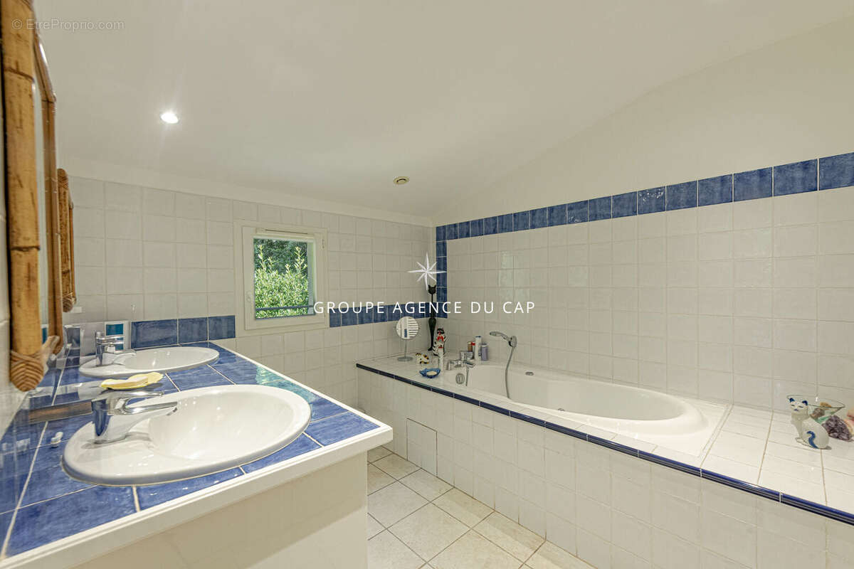 Maison à SAINT-RAPHAEL