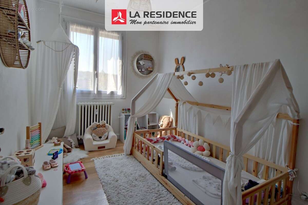 Appartement 79 m² à Villepreux  - photo 8