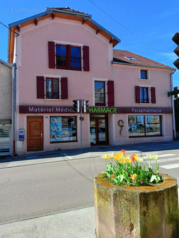 Appartement à FONTAINE-LES-LUXEUIL