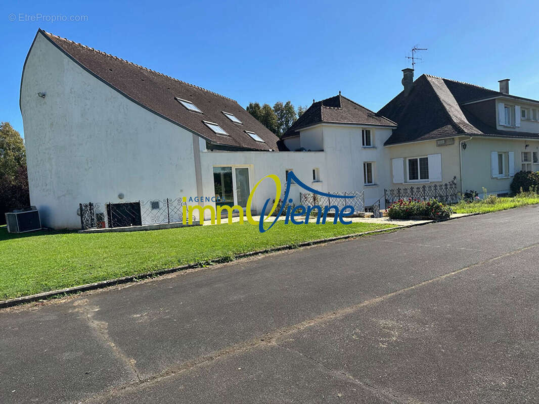 Maison à NIEUIL-L&#039;ESPOIR