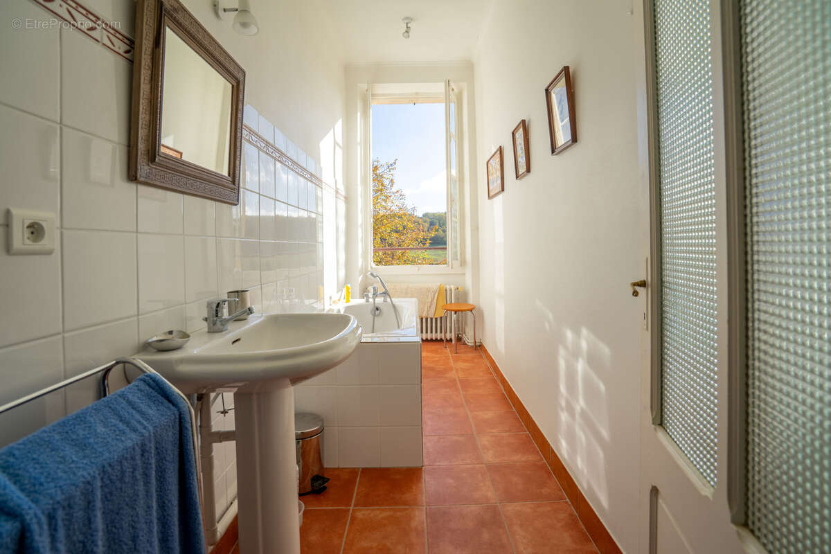 Maison à BAGAT-EN-QUERCY