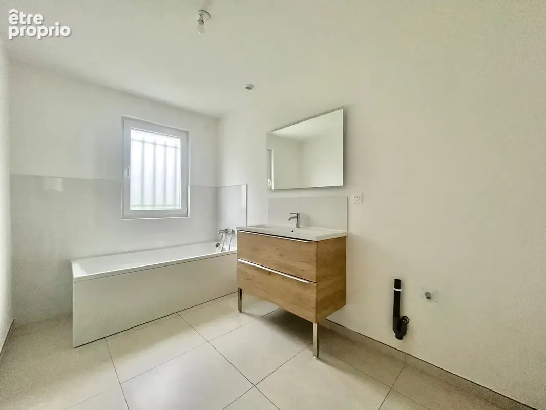 Semi plain pied entierement renove ! secteur calme - photo 9