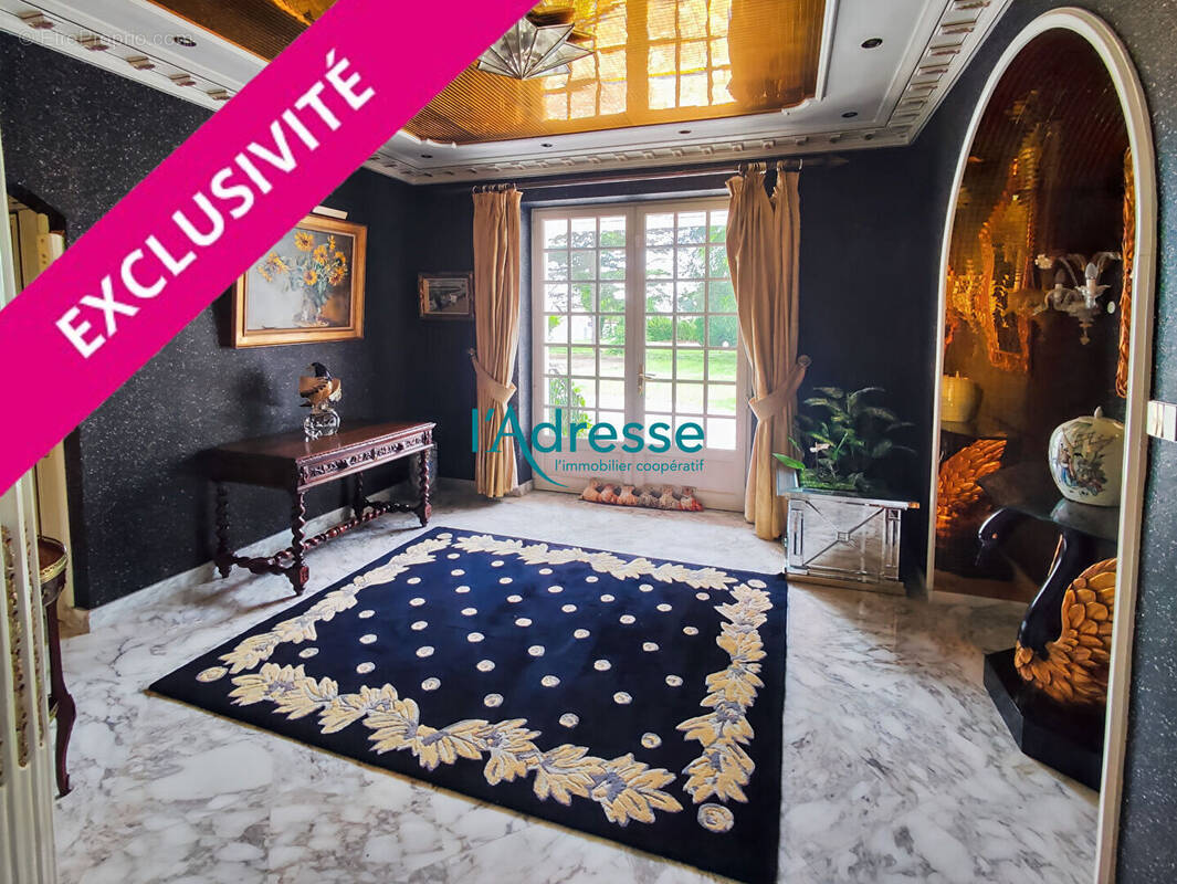 Maison à MONTREVAULT