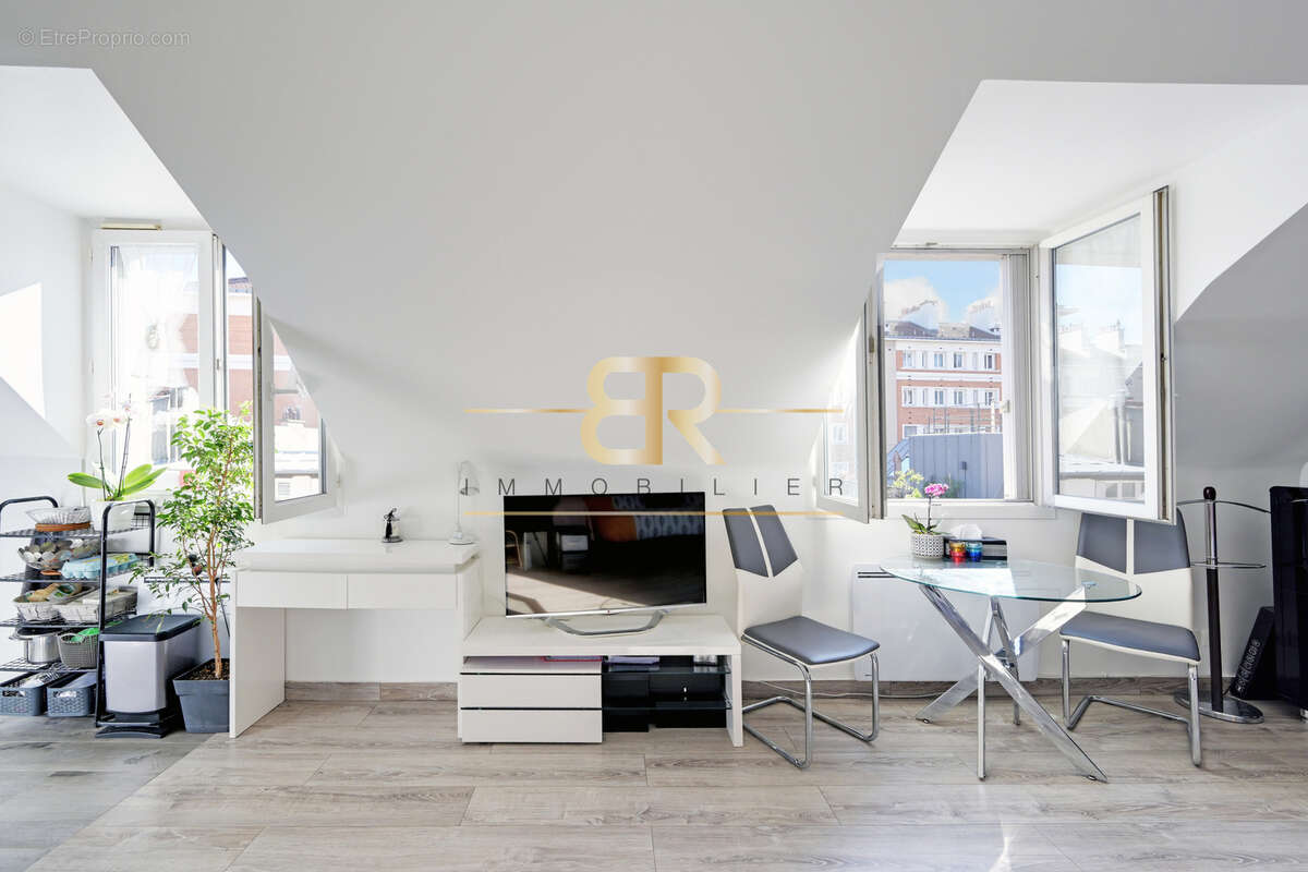 Appartement à PARIS-12E