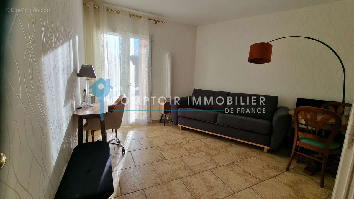 VAR (83) - À VENDRE - LA MOTTE - Superbe Villa 4 chambres avec piscine dans un environnement bucolique - photo 12