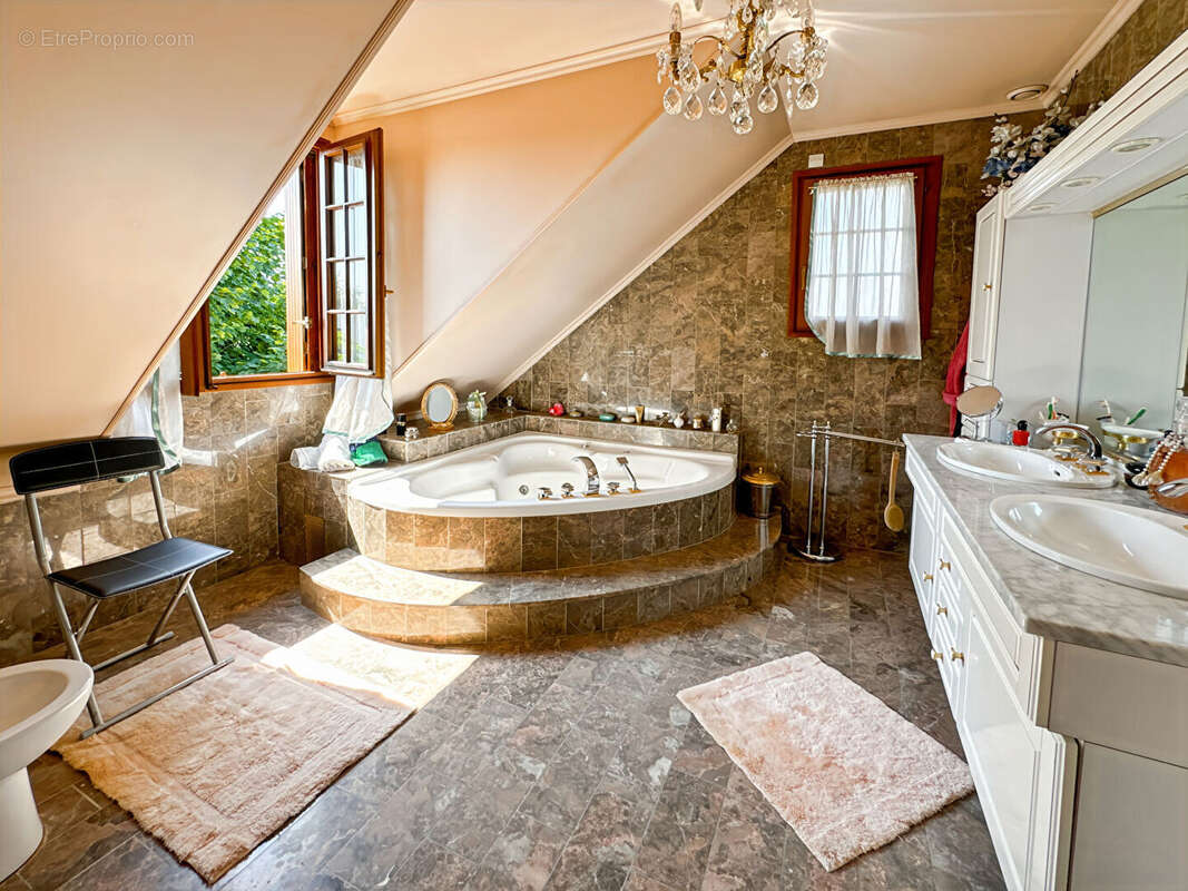 Maison 148m² à ballainvilliers - photo 8