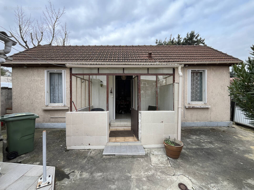 Maison à PARAY-VIEILLE-POSTE