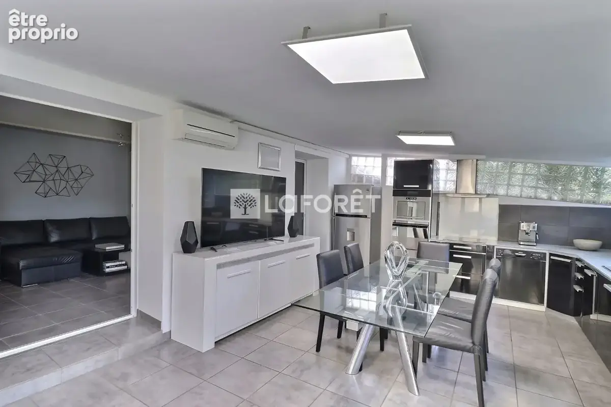 Maison Toulon 5 pièce(s) 157 m2 - photo 4
