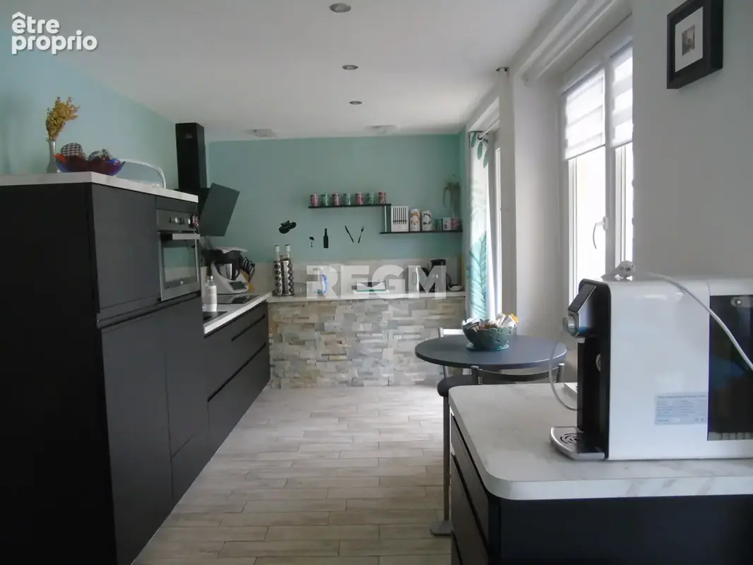 Grand appartement avec trois chambre et deux balcons à acheter. - photo 7