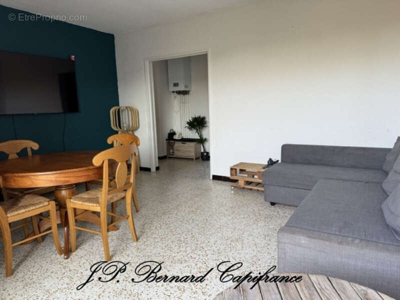 Appartement à LUNEL