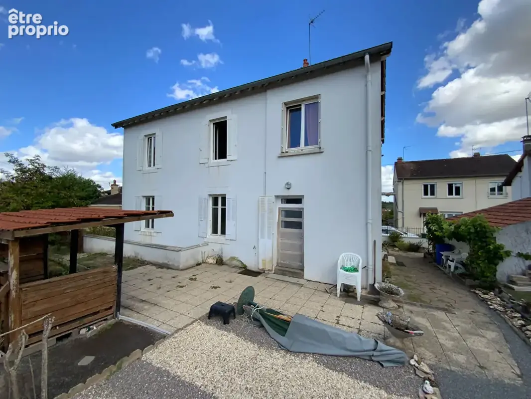 LE CREUSOT proche commodités. Immeuble comprenant deux appartements avec garage et dépendances - photo 4