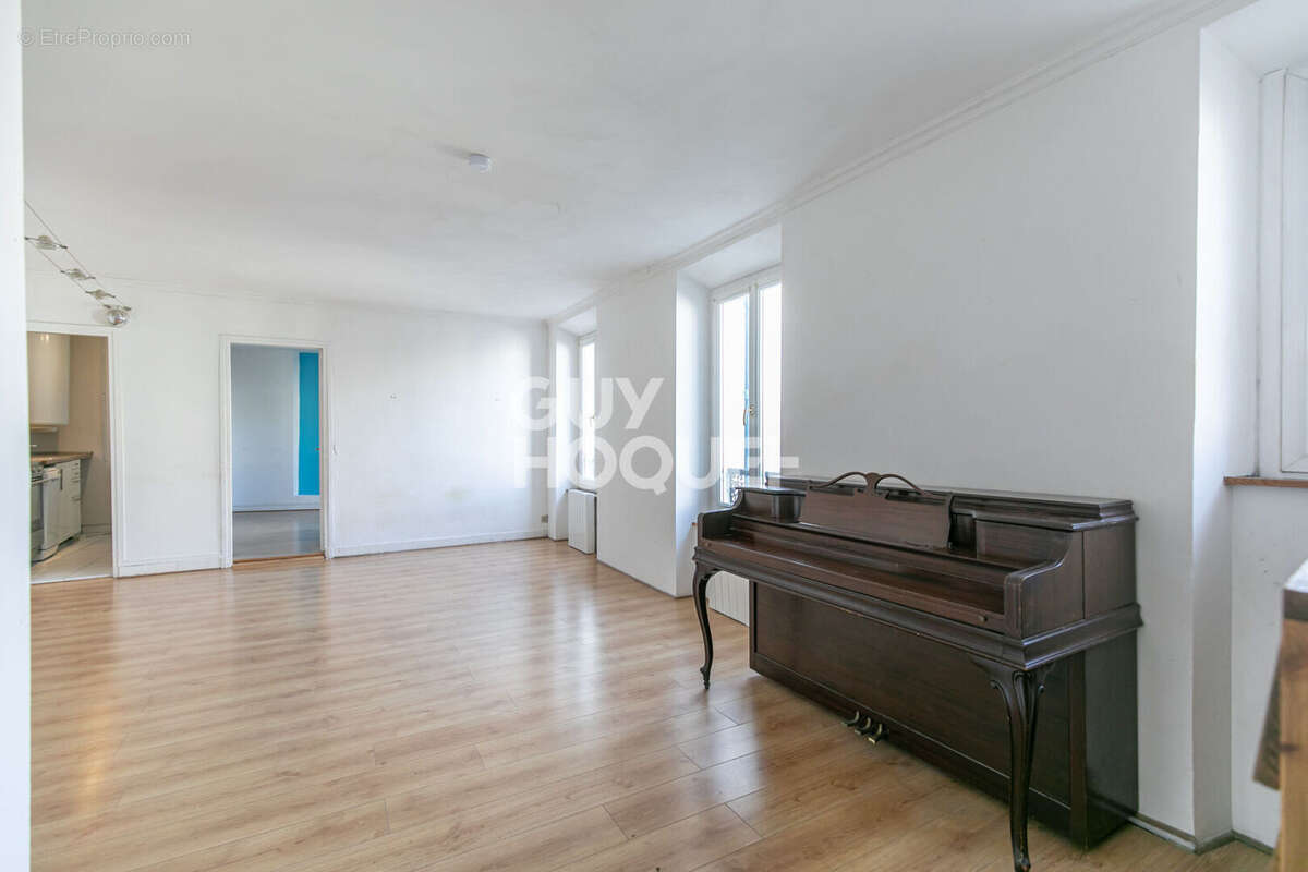 Appartement à FONTENAY-SOUS-BOIS