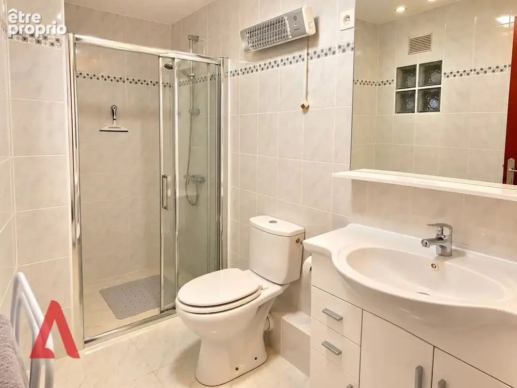 Villa atypique avec piscine et 4 logements à caux - photo 11