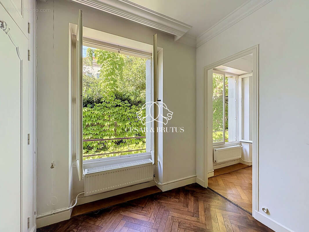 Appartement 73 m² à Lyon-1e  - photo 7