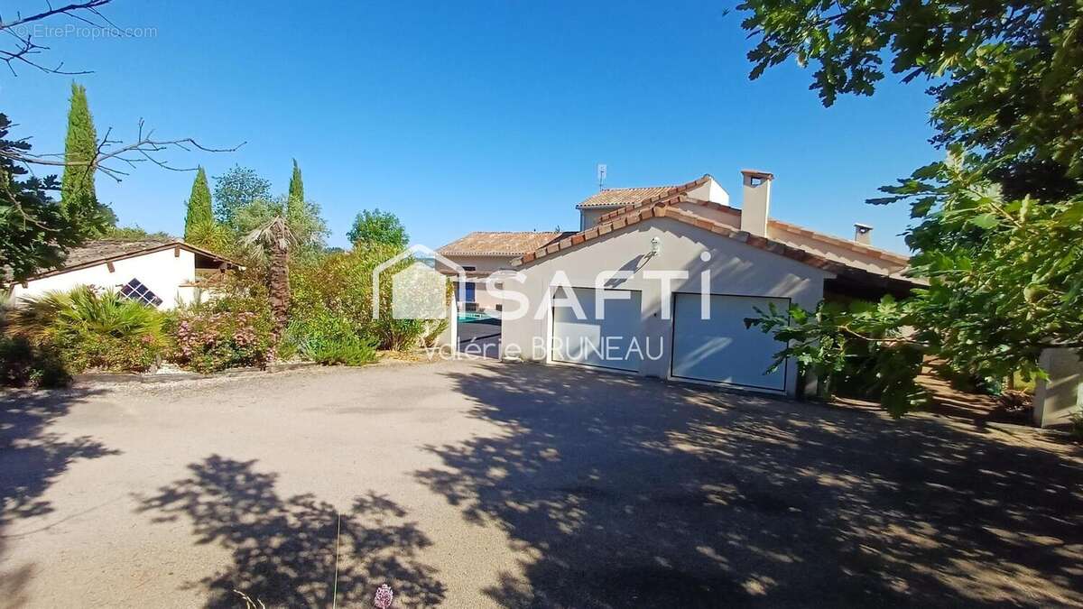 Maison 255 m² à Graulhet  - photo 9