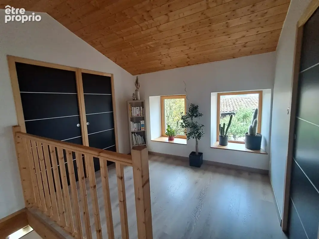 Maison 5 pièces 150 m² à vendre à Saint-Pal-De-Chalencon (43500) - photo 5