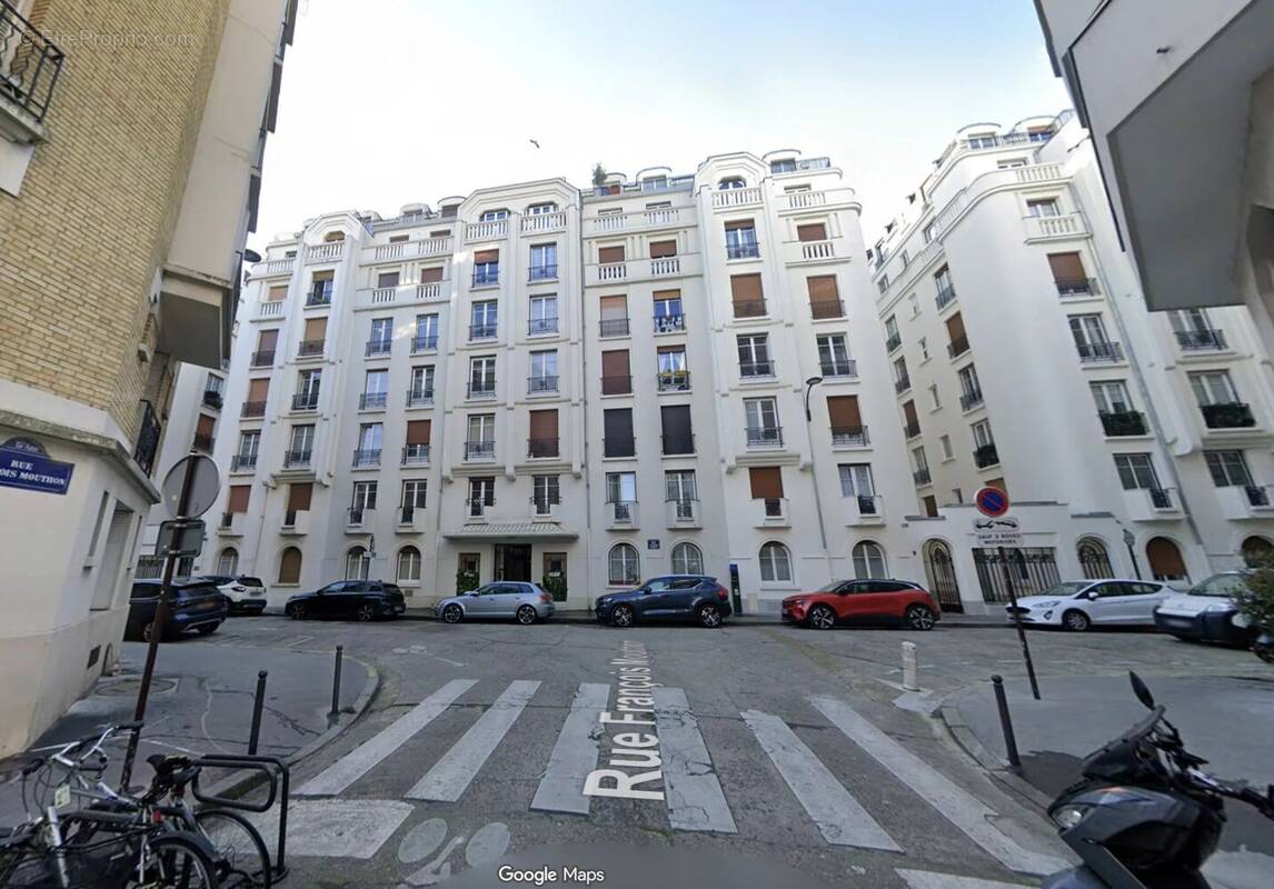 Appartement à PARIS-15E