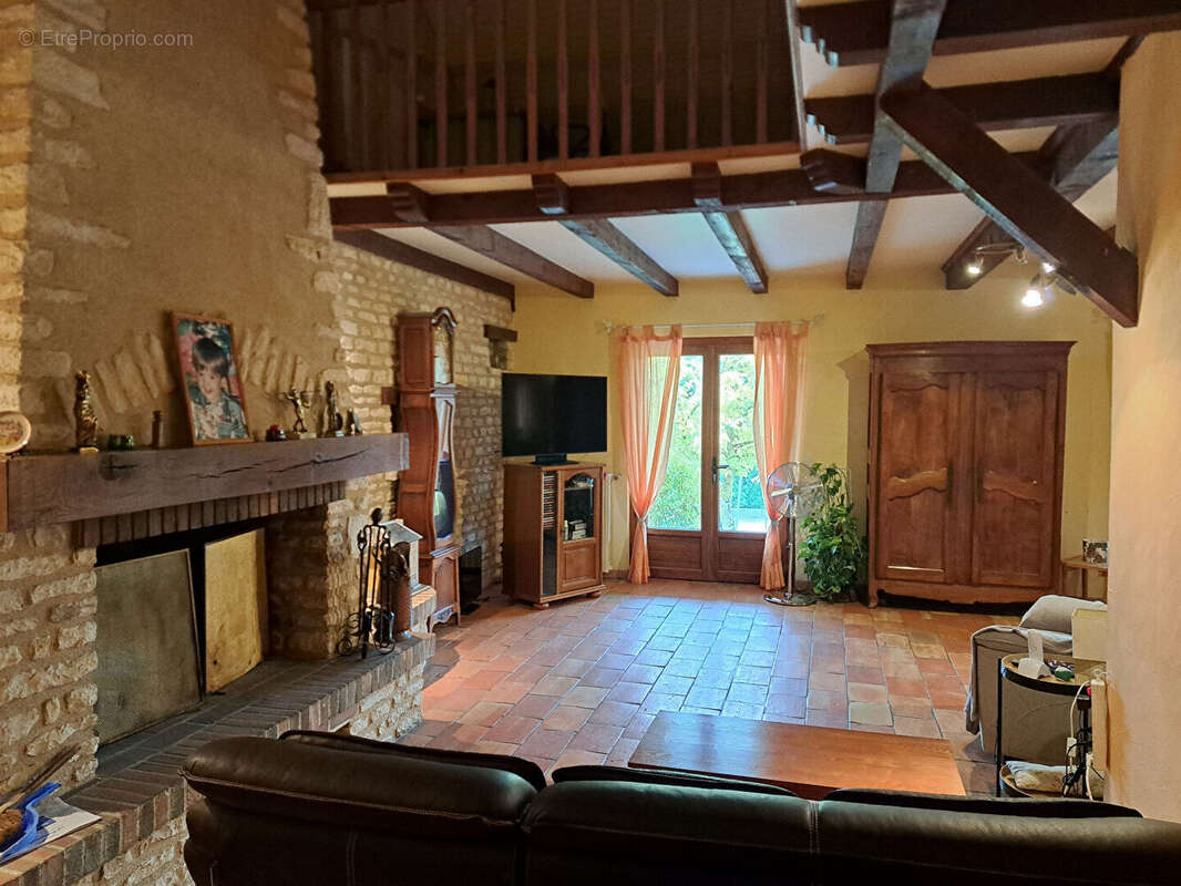 Maison à BONNES