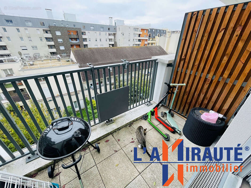 Appartement à SARTROUVILLE