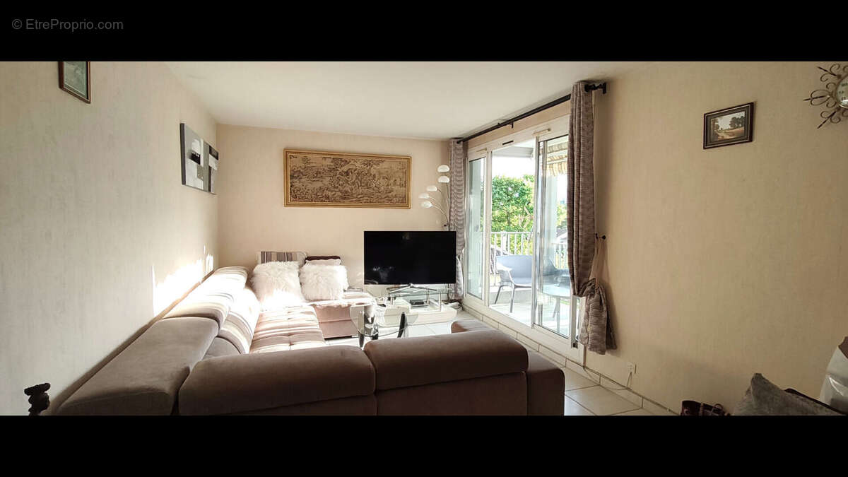Appartement à LONS