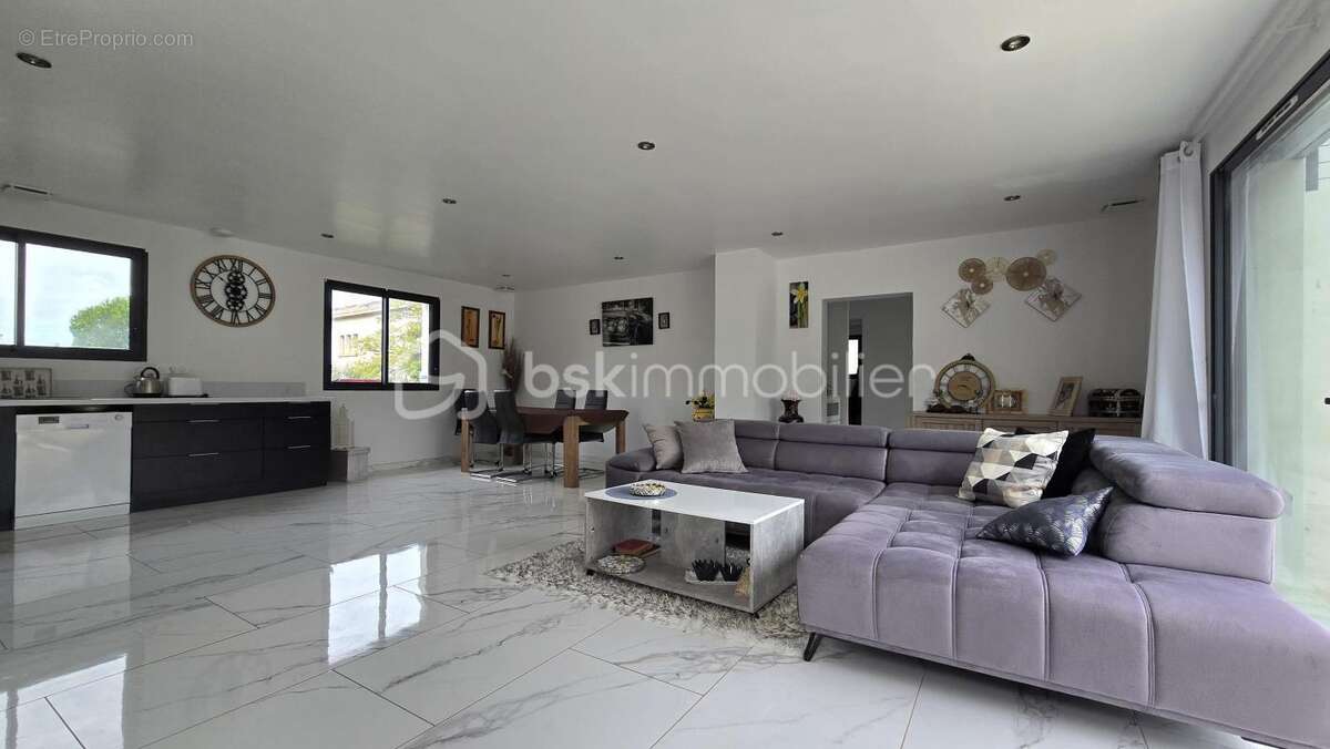 Maison à BAGNOLS-SUR-CEZE