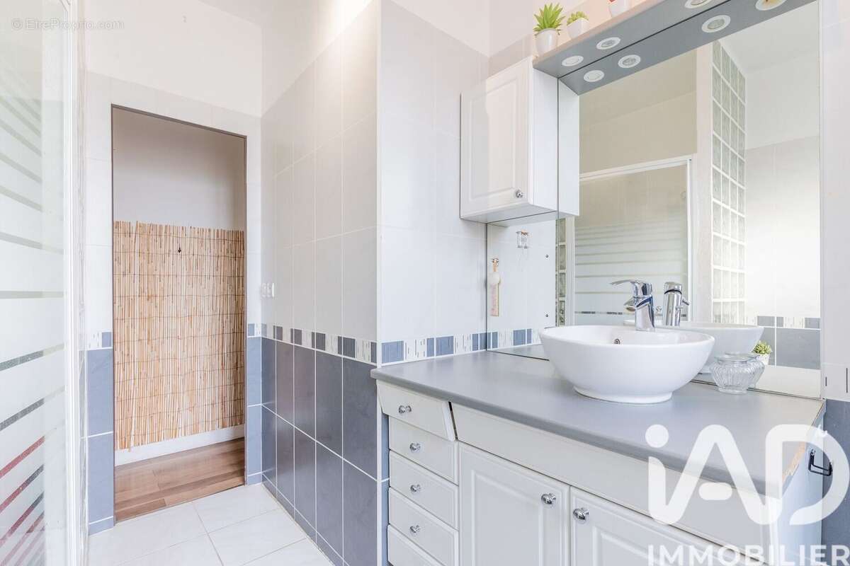 Photo 9 - Appartement à VIRY-CHATILLON