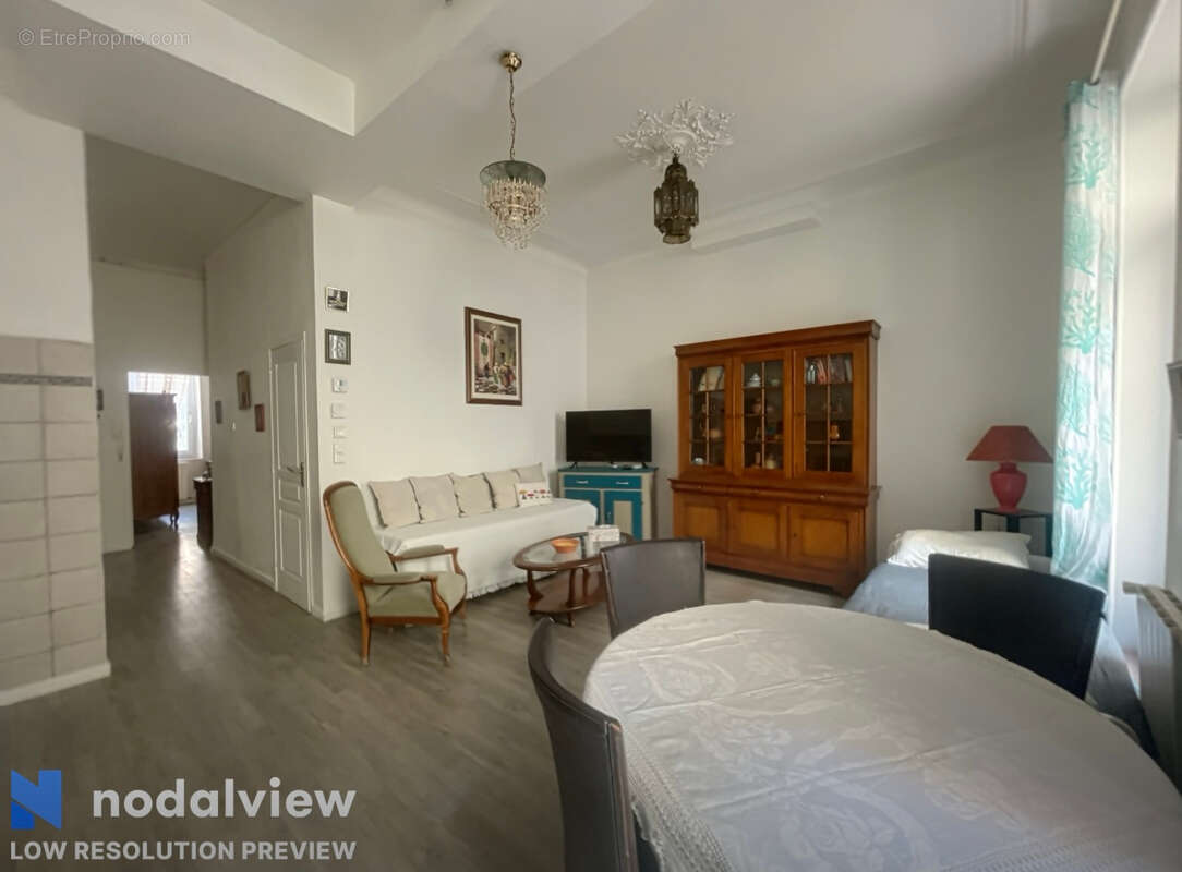 Appartement à MARSEILLE-3E