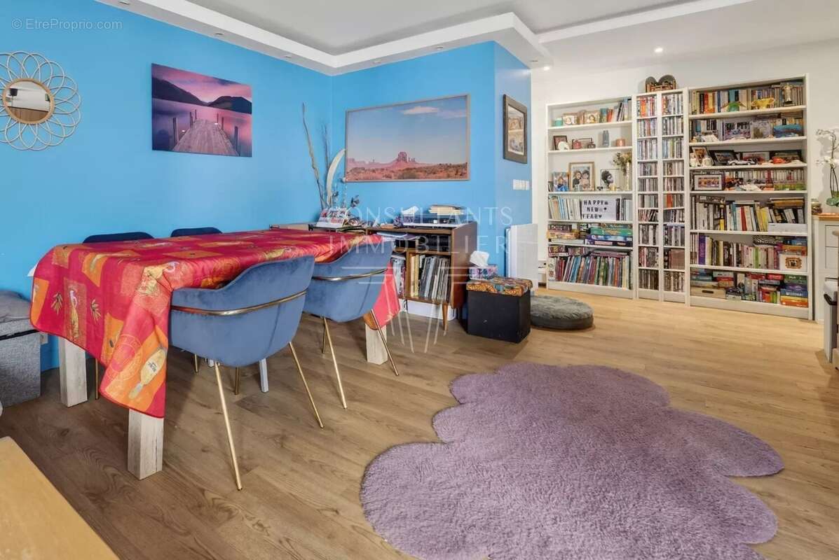 Appartement à LEVALLOIS-PERRET