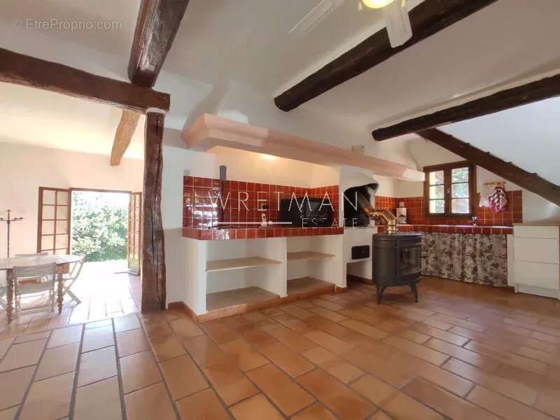 Maison à LA GARDE-FREINET