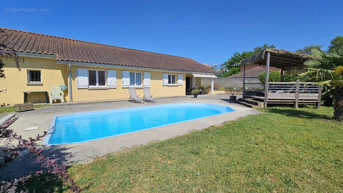 Maison à MONTALIEU-VERCIEU