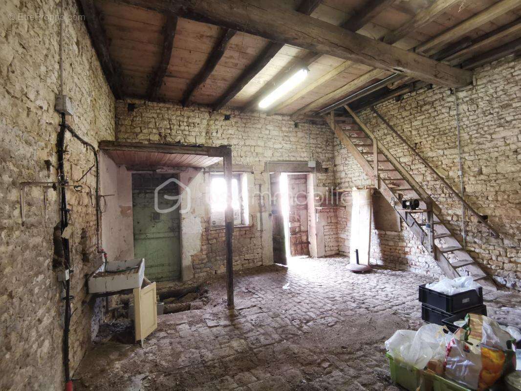 Maison à SAUZE-VAUSSAIS