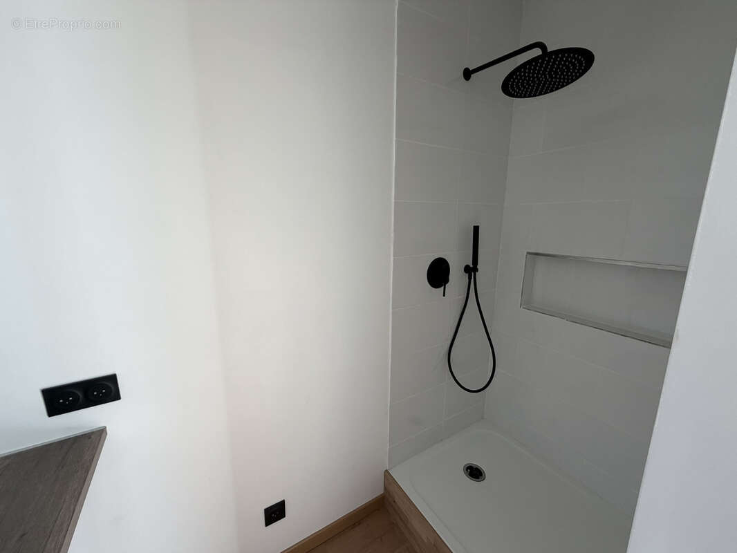 Appartement à SAINT-MARTIN-D'HERES