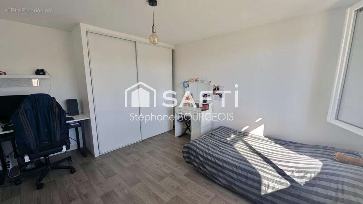 Photo 5 - Maison à MEDIS