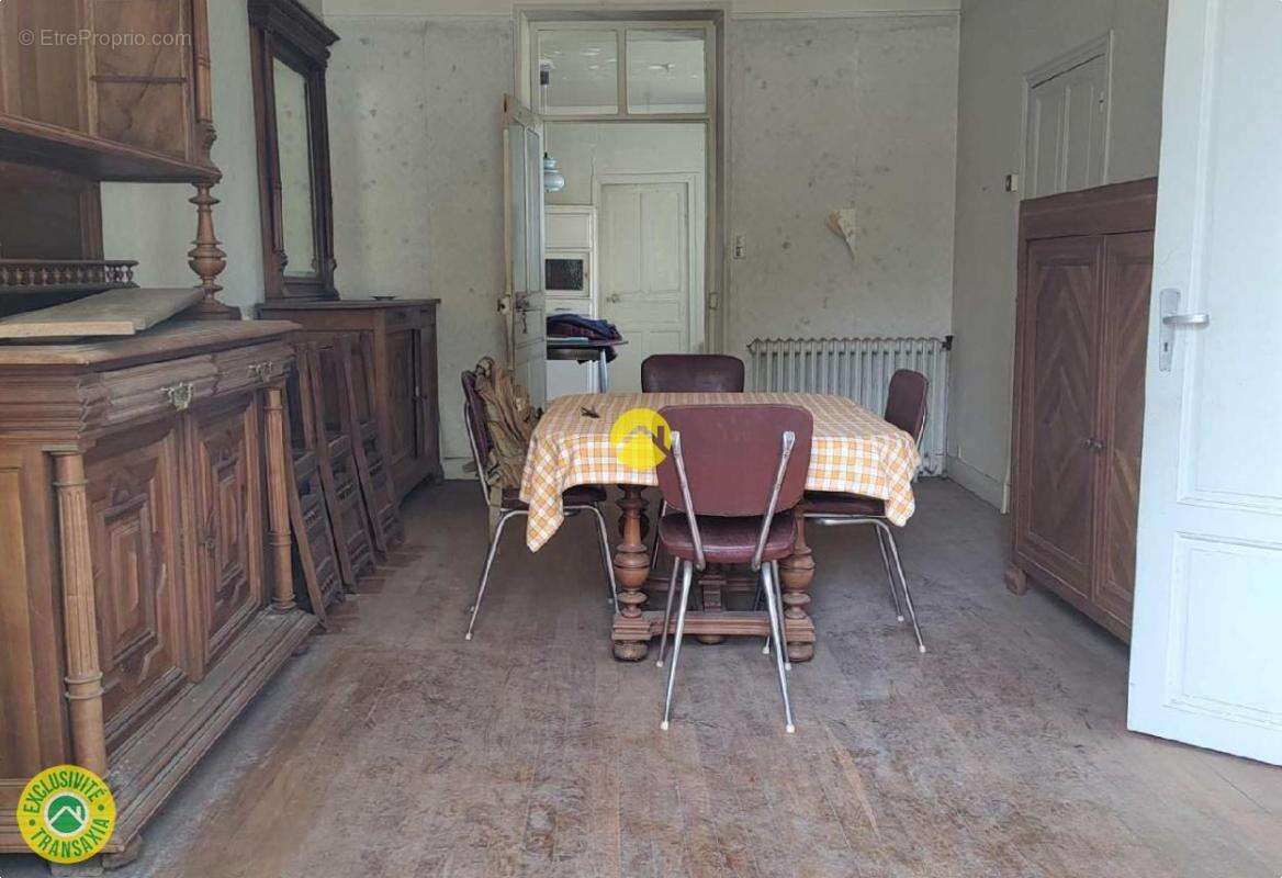 Maison à DUN-LE-PALESTEL