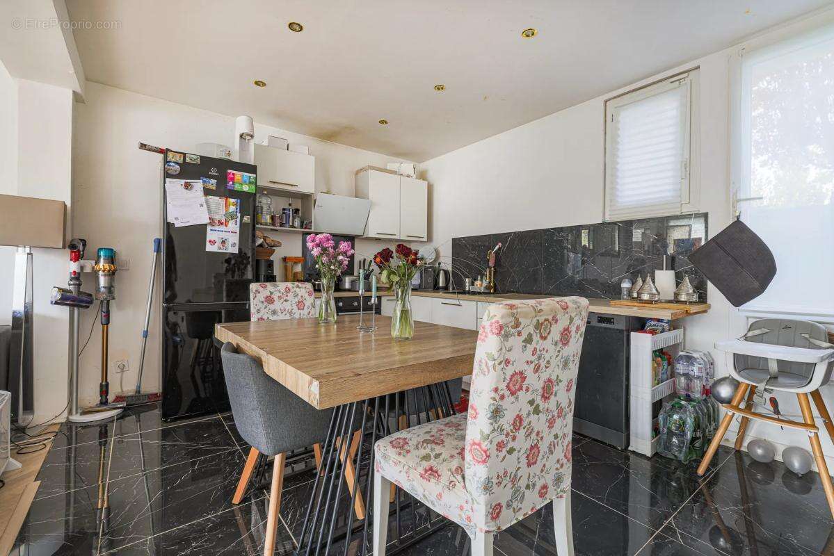 Maison à VILLENEUVE-LE-ROI