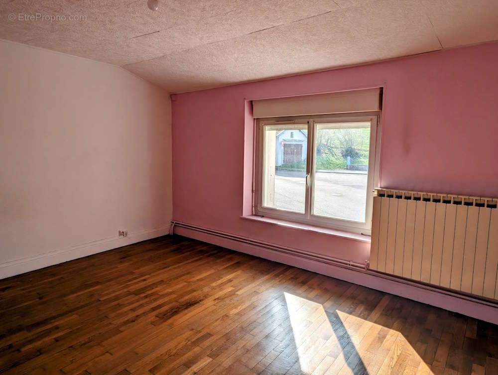 Maison de village de 129m² à refraîchir - photo 5