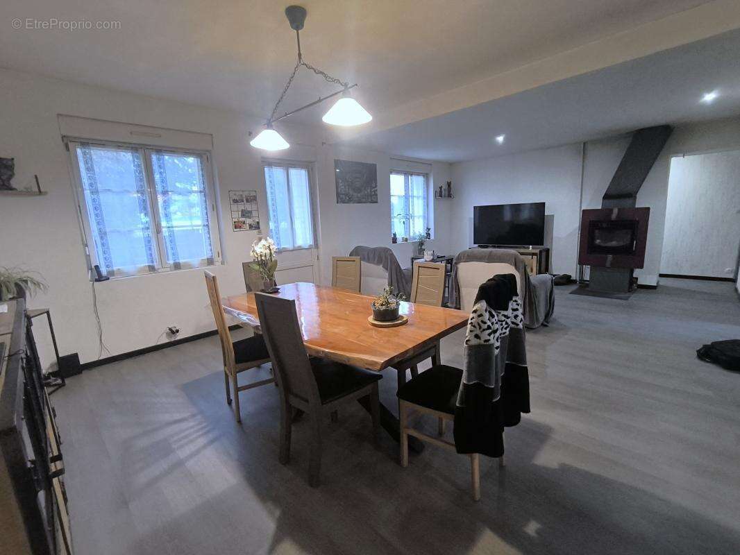 Maison à LA HAYE-DU-PUITS