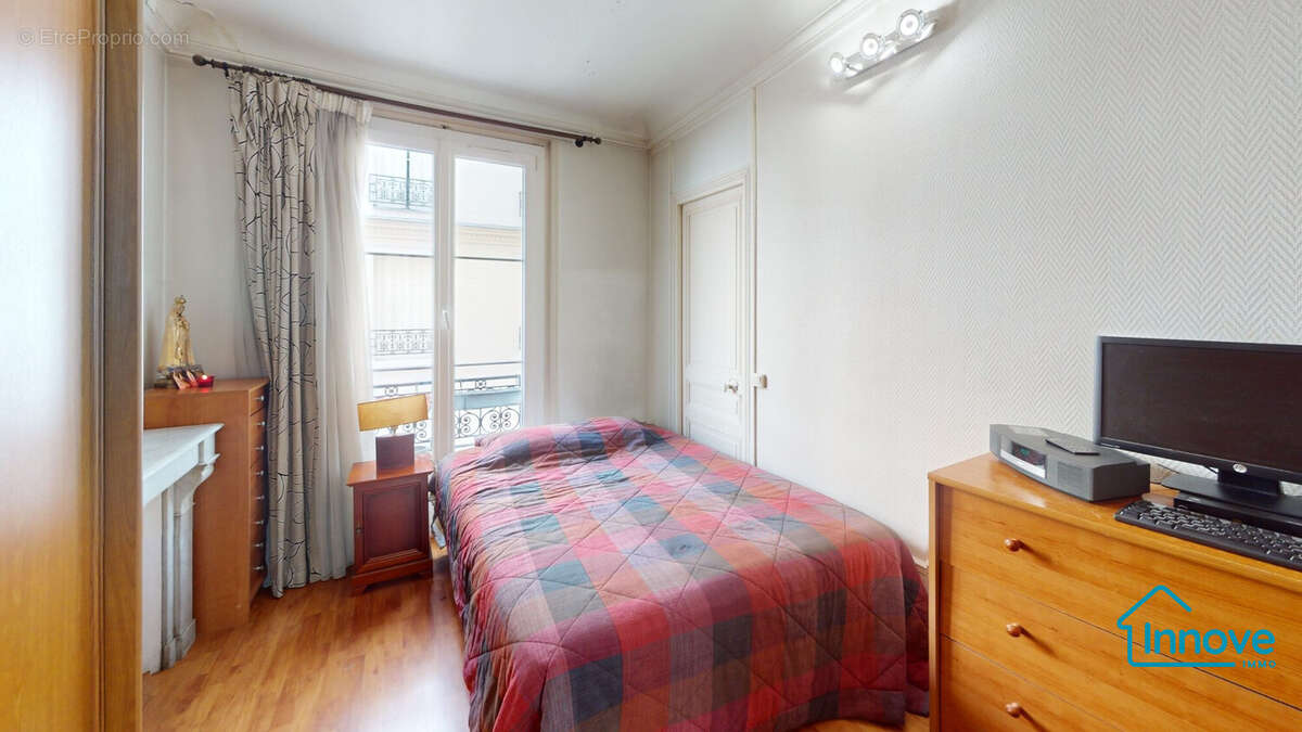 Appartement à PARIS-14E