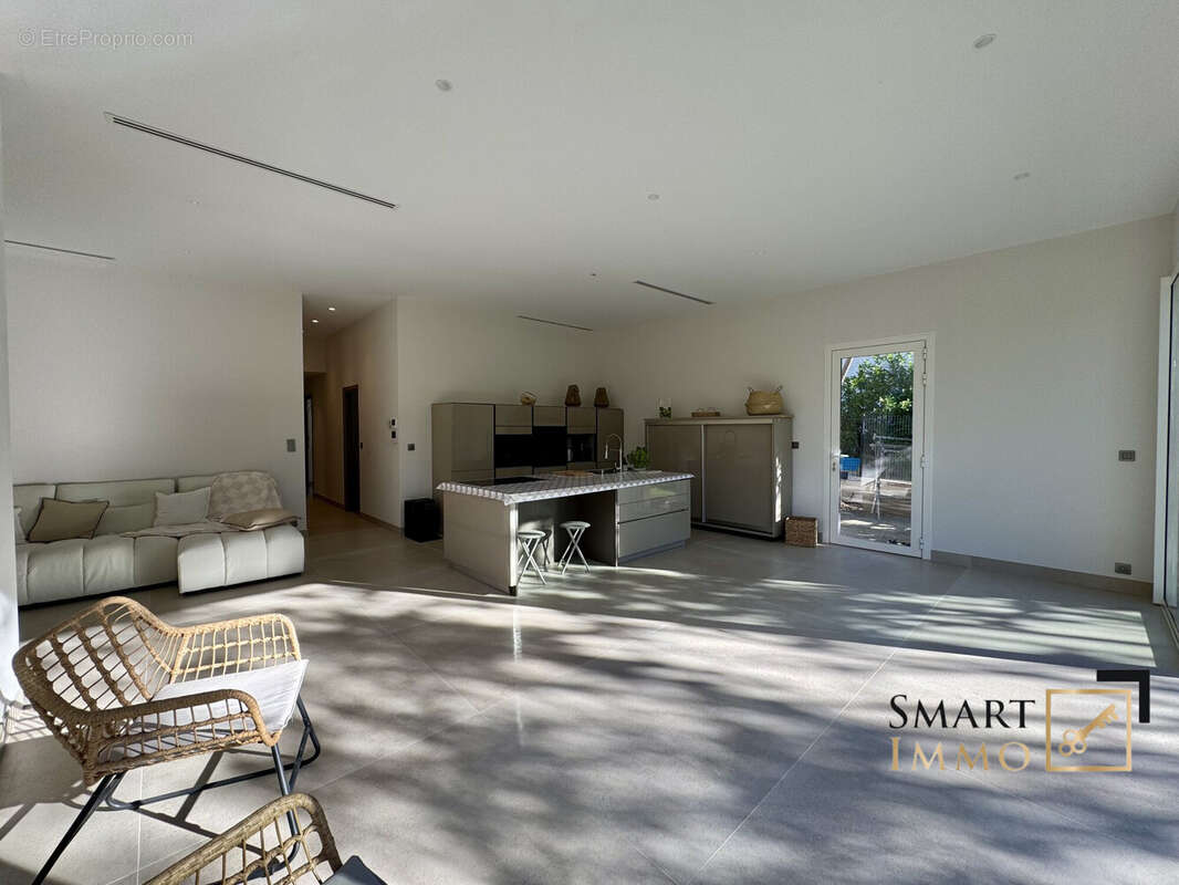 Maison à CAGNES-SUR-MER