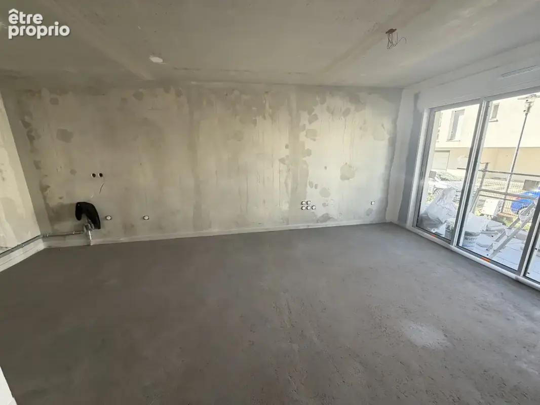 Appartement avec balcon - Parking sécurisé et notaire réduits - photo 5