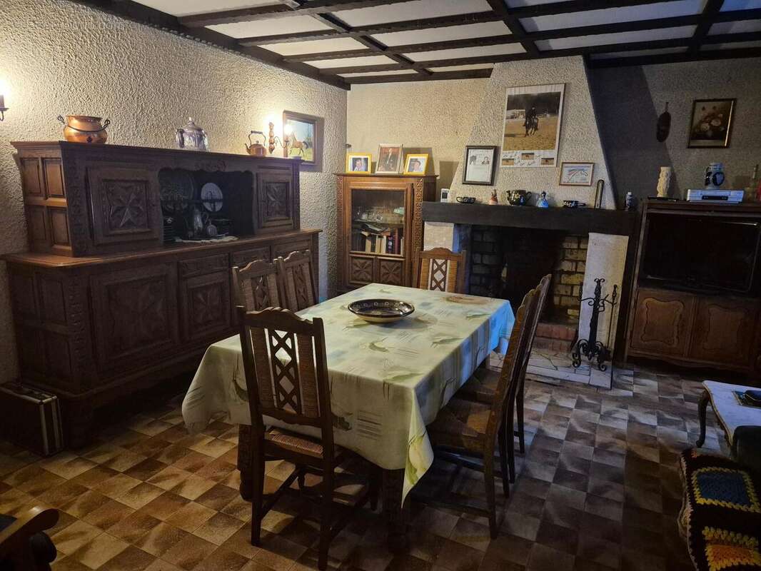 Maison 81 m² à Montmirey-Le-Chateau  - photo 5