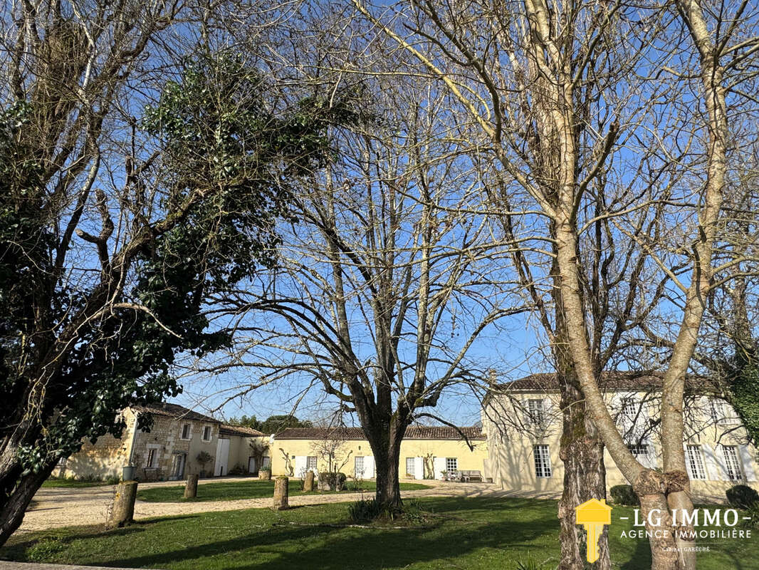 Maison à SAINT-SIGISMOND-DE-CLERMONT