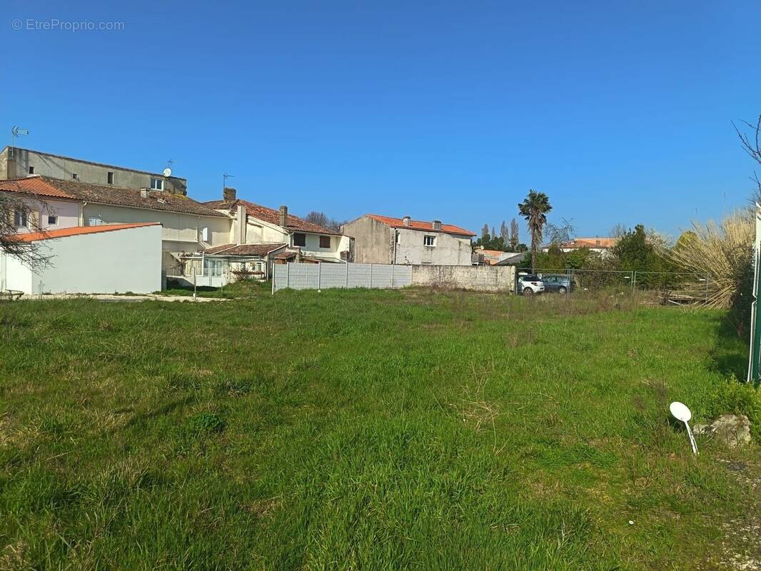 Terrain à LA ROCHELLE